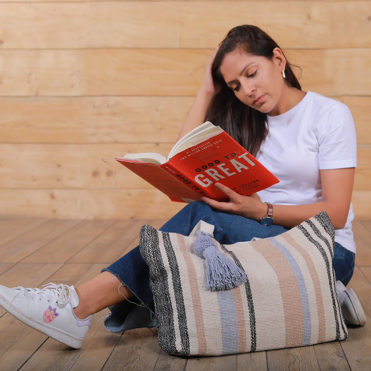 Elegant Versatility: Oversize and Handmade Beige Tote Bags