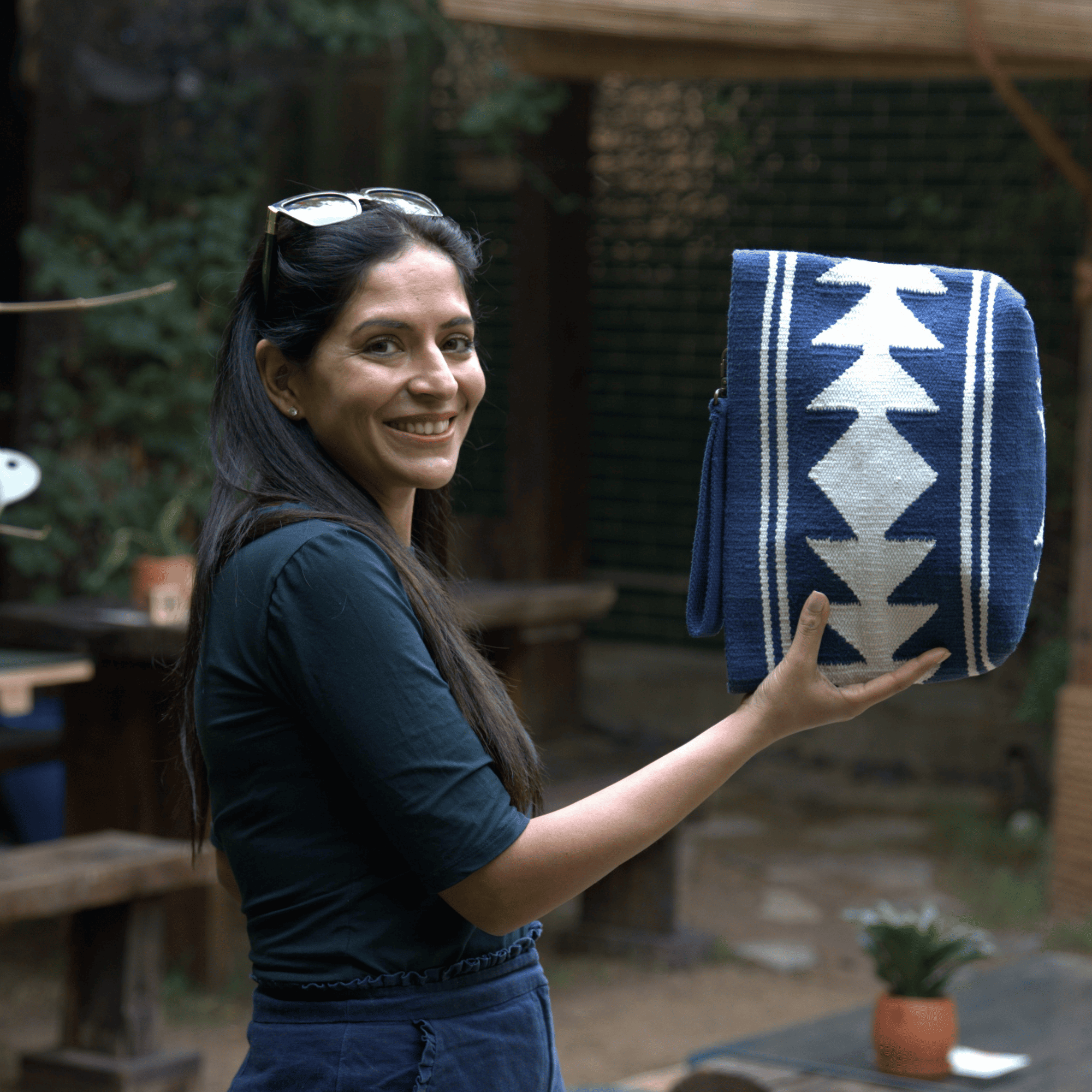 Lina Midi Clutch - Blue