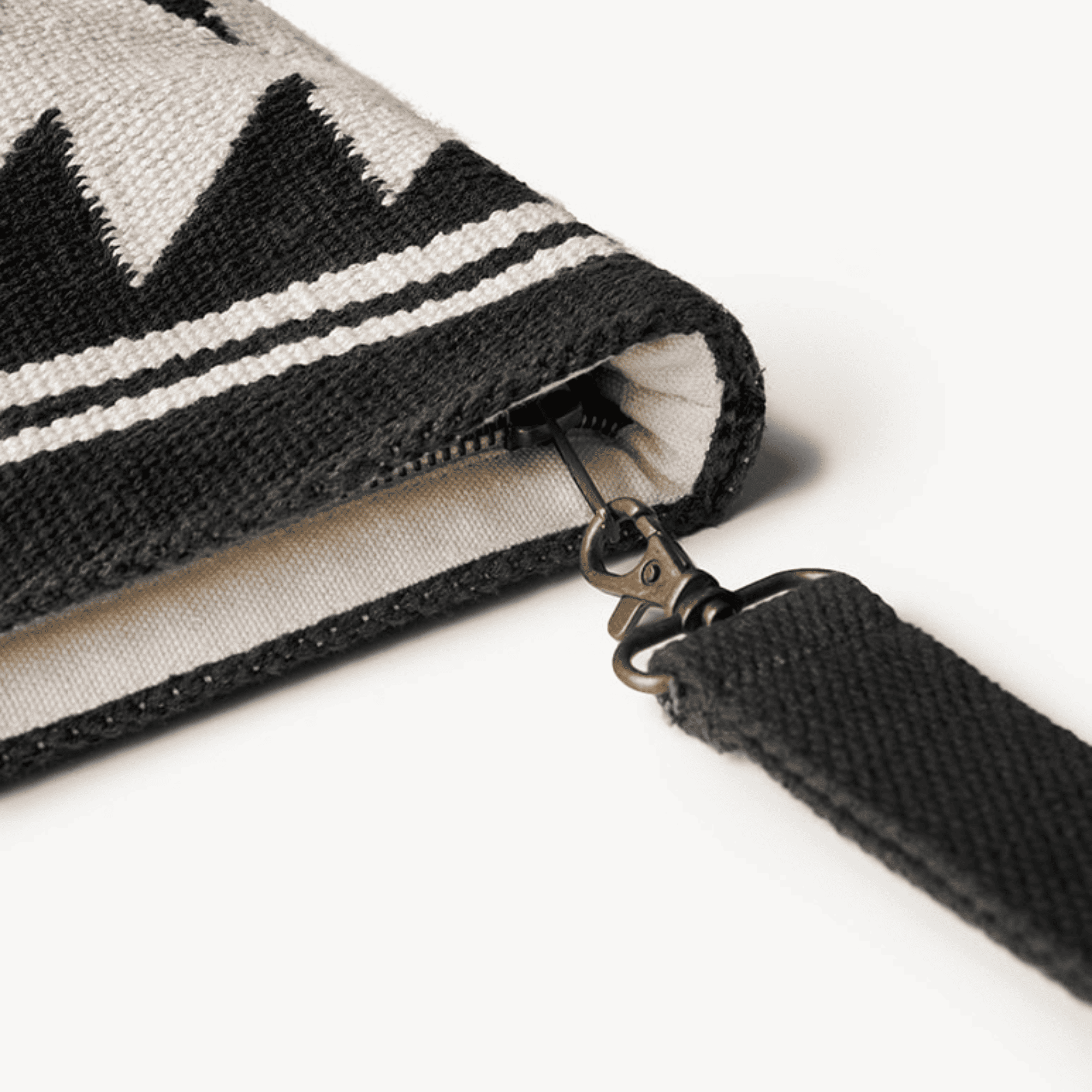 Lina Midi Clutch - Black