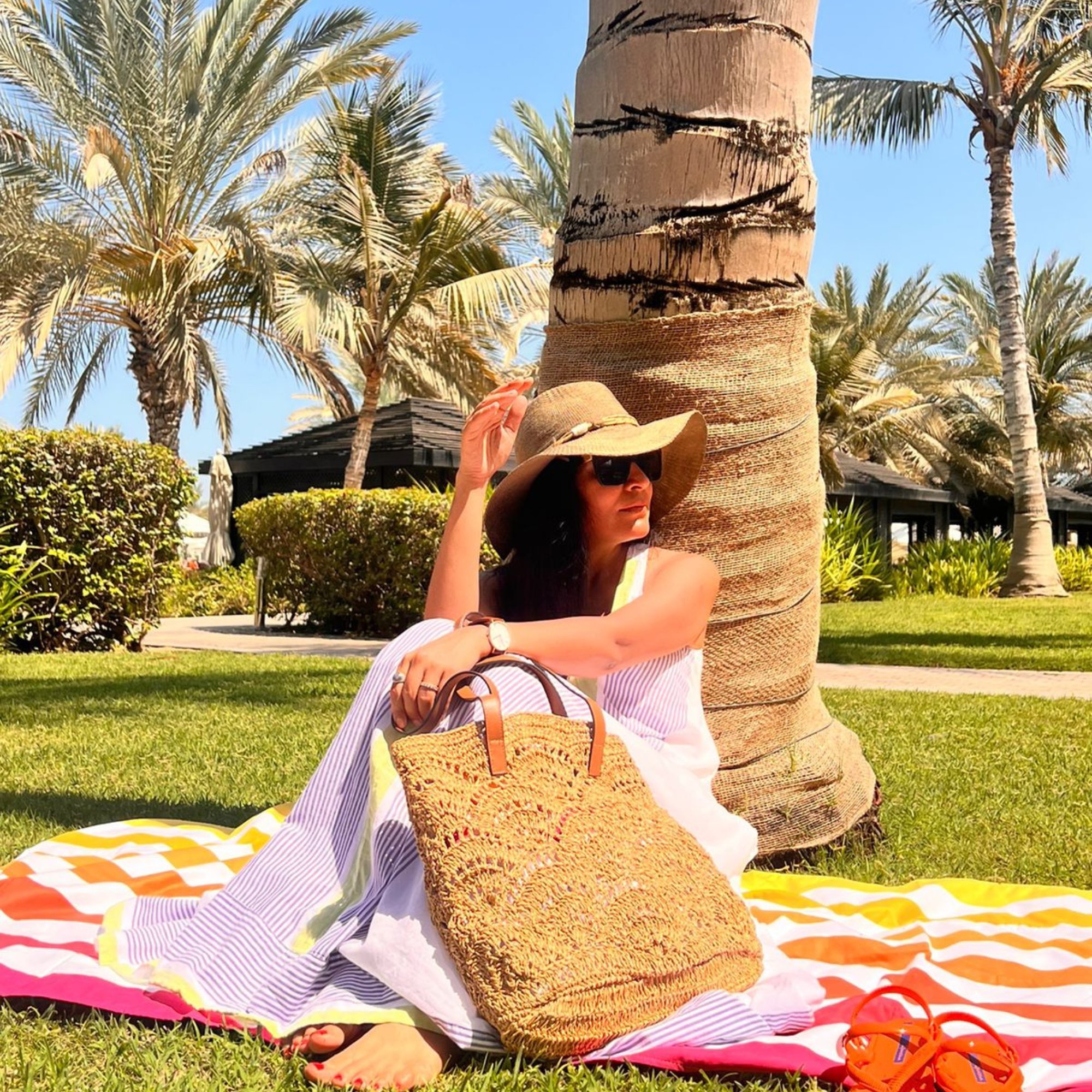 The Eco-Chic Raffia Tote Bag