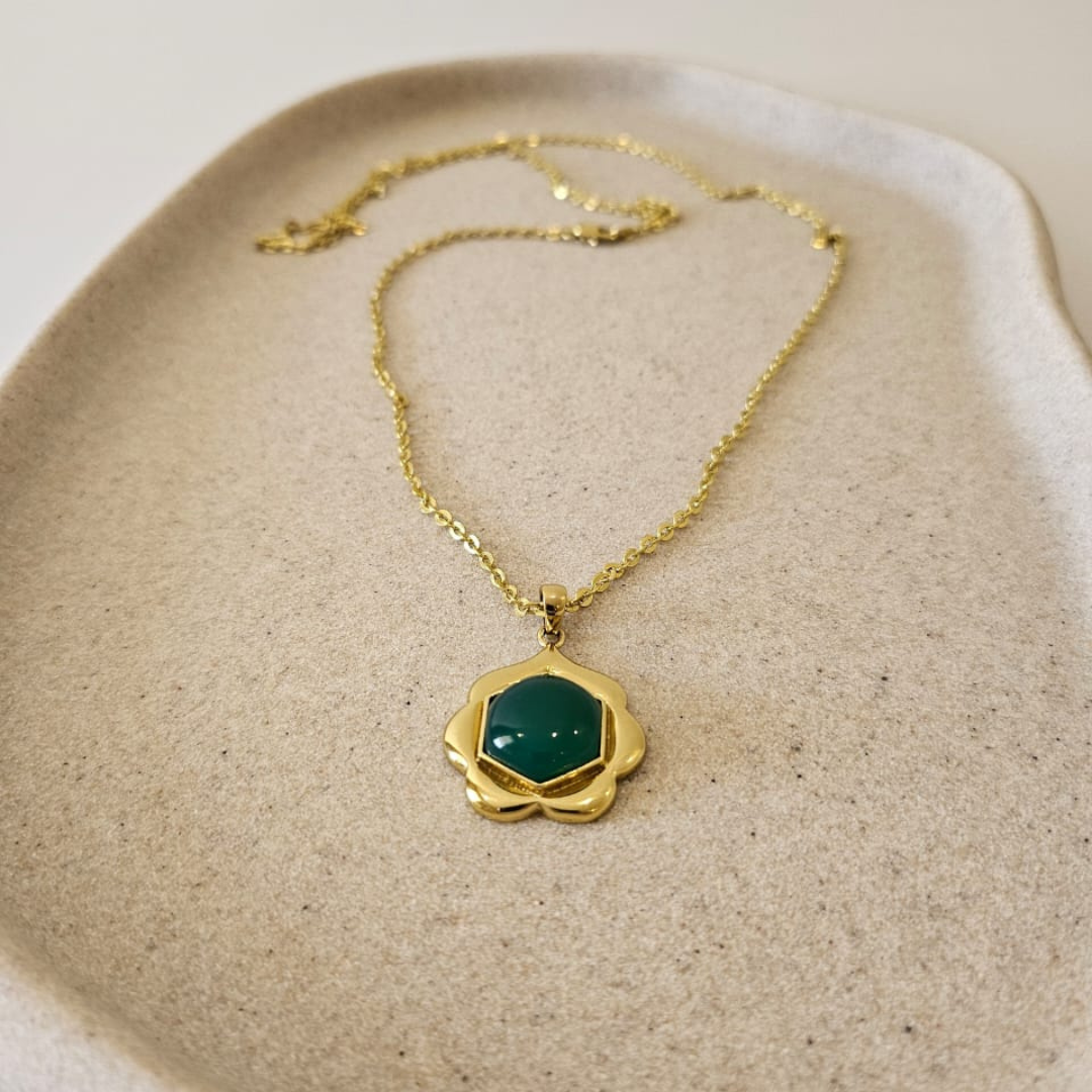 Handmade Green Onyx Flower Necklace