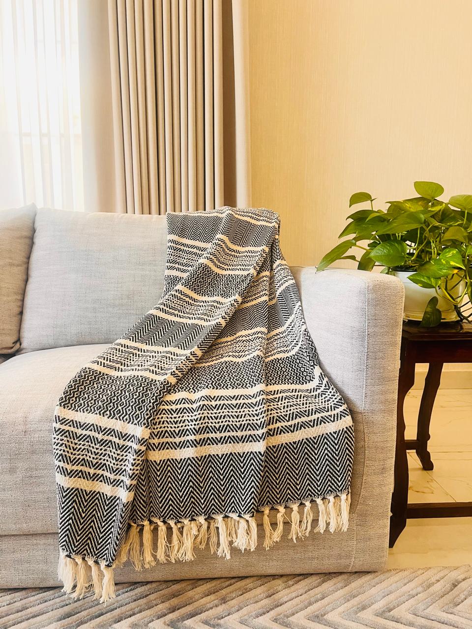 Noor Kilim Throw 50" x 60" (130 x 170 cm)